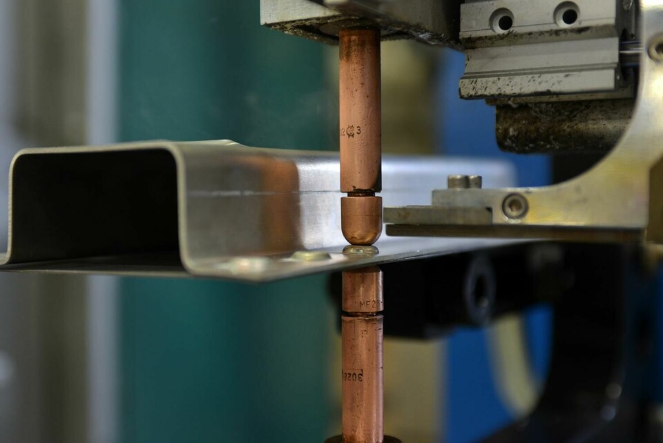Engineers at Arconic Fastening Systems and Rings have developed the Resistance Spot Rivet – a consumable fastener that is fed to a steel spot welding station to allow it to perform mixed material welds RSR1