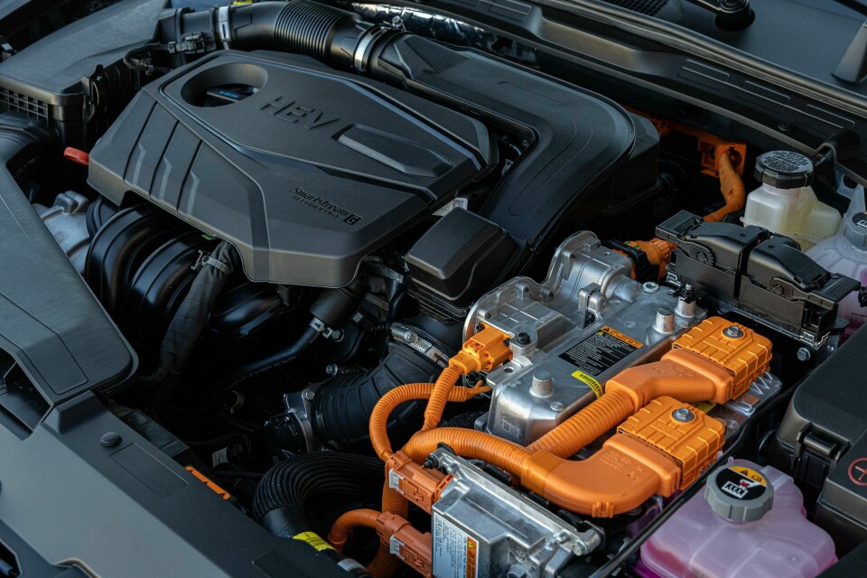 Hyundai’s global present, Jose Munoz, said its new US$7.6 billion factory in Georgia would make hybrids as well as EVs. Hyundai Sonata Hybrid engine 2024
