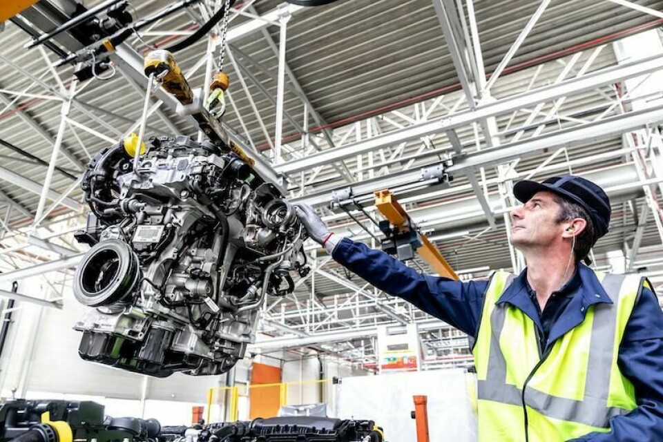 PSA juggles engines and motors Groupe PSA Tremery engine production