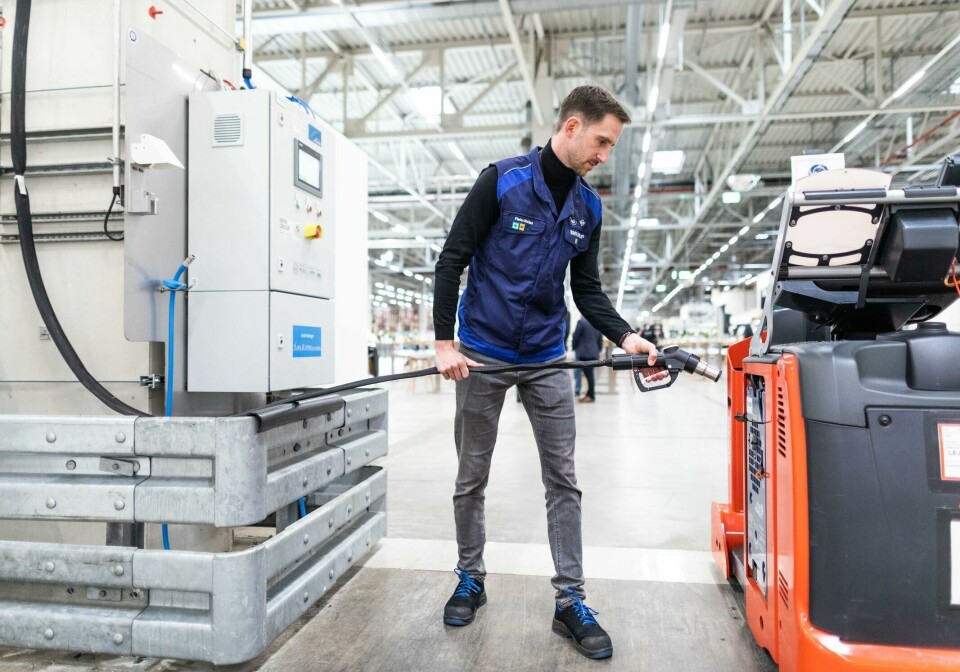 BMW trials pioneering hydrogen burner in Leipzig paint shop