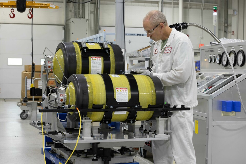 The teams at PMC face a number of new tasks in assembly, including the sub-assembly of two hydrogen tanks Honda PMC_FCEV1