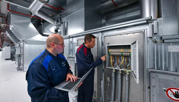 Complete elimination of gas in the paint shop thanks to power-to-heat: Debrecen is home to the first paint shop in the BMW Group's global production network that operates entirely without the use of fossil fuels.